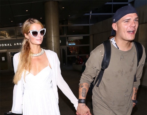 Paris Hilton & Chris Zylka from The Big Picture: Today's Hot Photos | E
